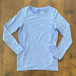 The North Face Women’s Long-Sleeve Go Seamless Wool Top Large – Grape/Blue